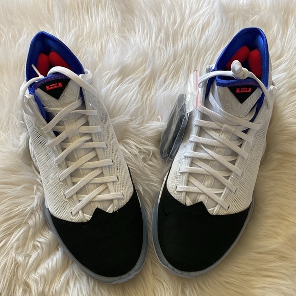 SALE!! 🎁 NIKE LEBRON 19 Low basketball Men 10 - Picture 2 of 16